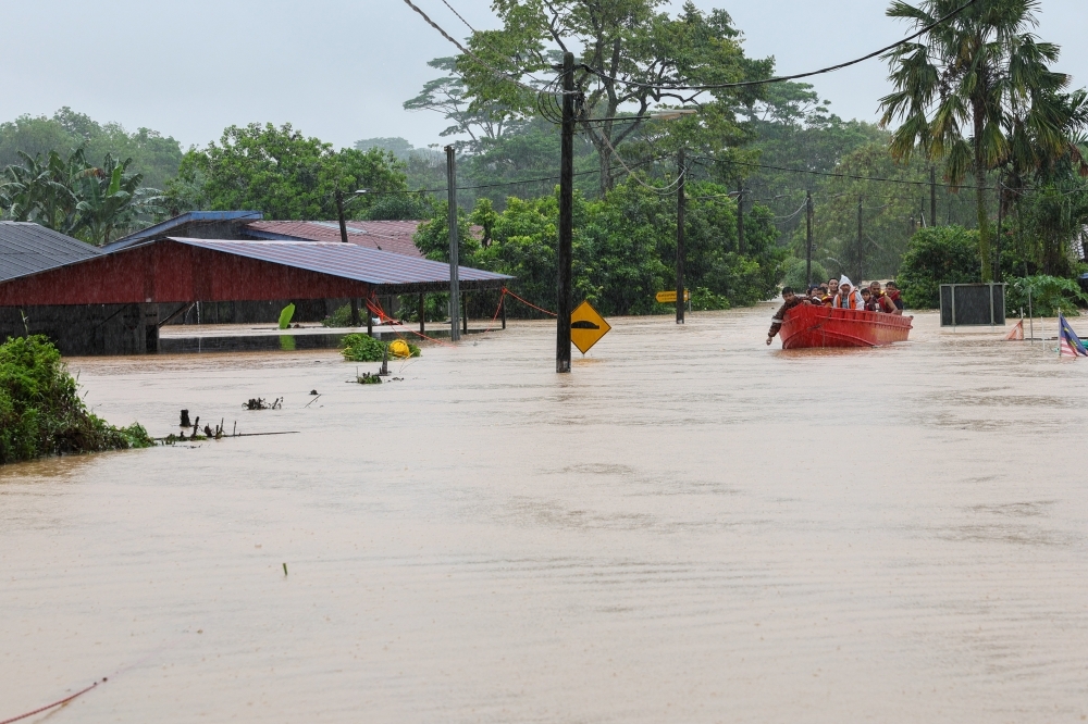 Johor govt announces RM11.2m aid for flood victims, RM500 relief for affected Ramadan bazaar traders