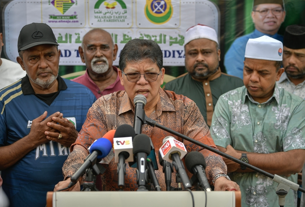 Dewan Rakyat Speaker calls for end to racist remarks, emphasises unity in multi-racial society