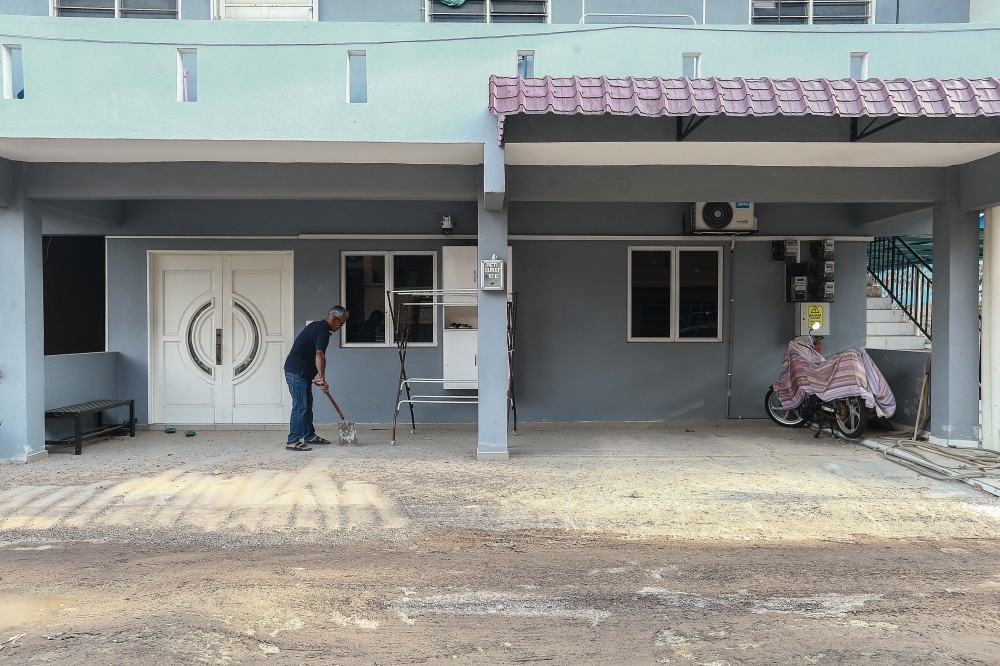 Prasarana deploys free door-to-door vans for Putra Heights gas fire evacuees