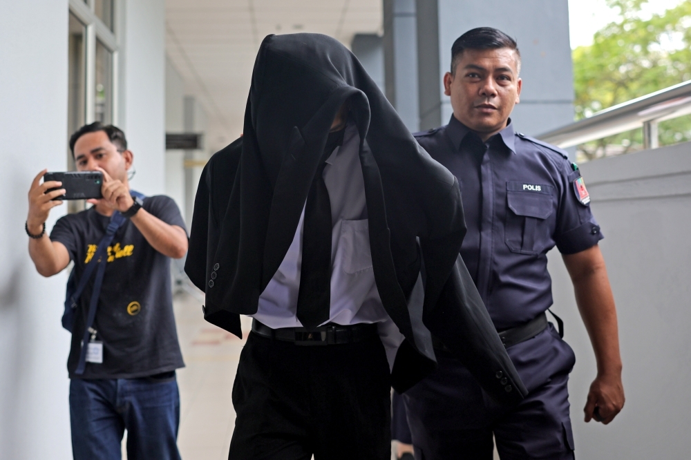 Soldier pleads not guilty to punching woman in Senawang incident