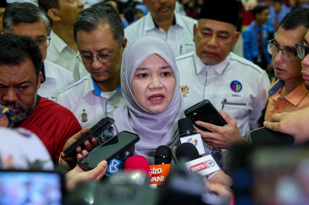 Fadhlina backs Nurul Izzah for PKR deputy presidency, dismisses nepotism concerns