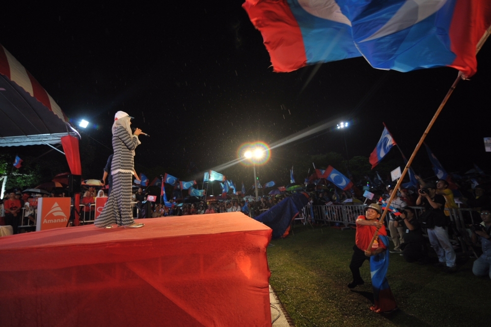 PKR’s Nurul Izzah pledges to make ‘best decision’ amid calls to contest deputy president’s post