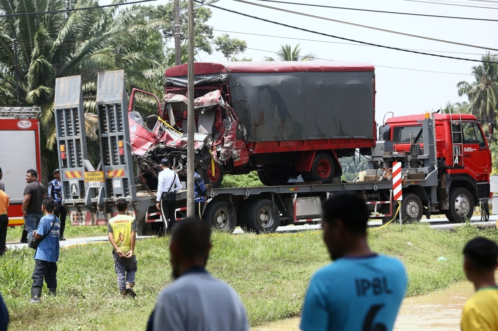 Residents blame narrow roads, lack of traffic lights for fatal accidents in Teluk Intan, call for road safety measures