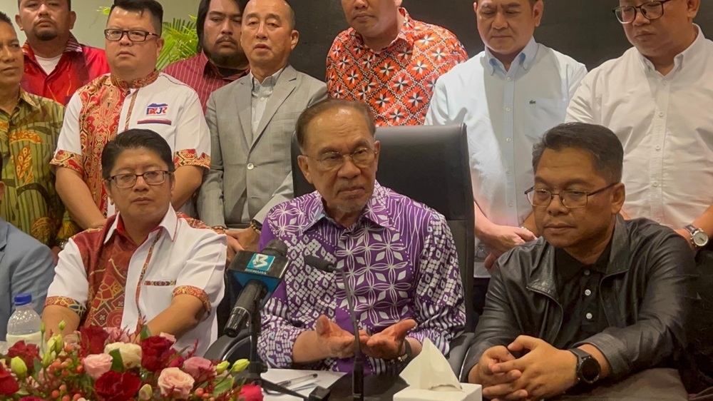 Anwar says Sabah Pakatan to lead state election strategy, federal leaders to play supporting role