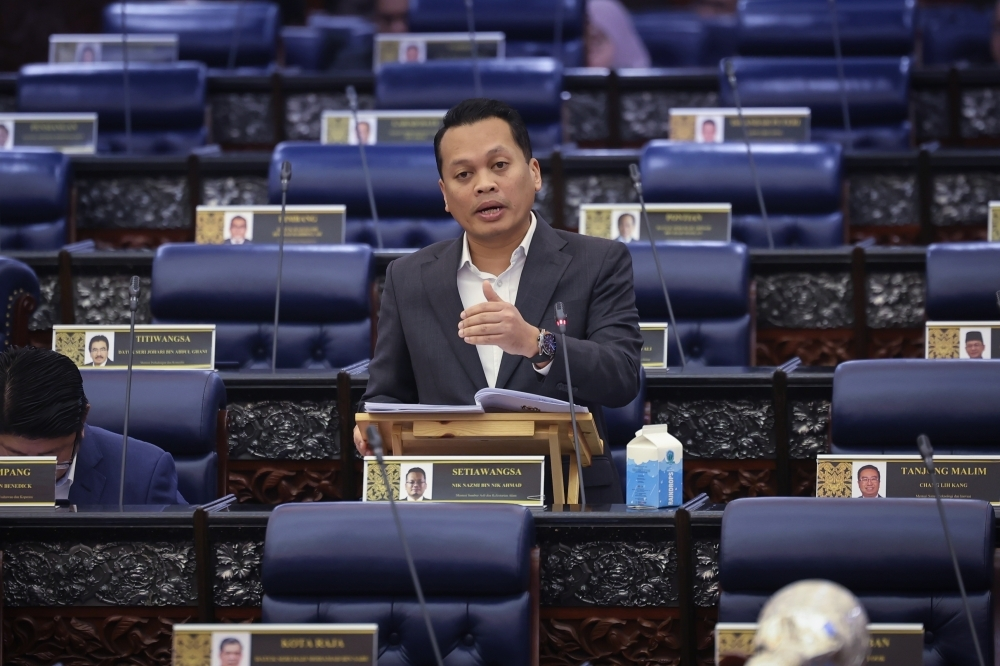 With Rafizi and Nik Nazmi stepping down, analysts say pressure mounts for PM to reset Cabinet direction