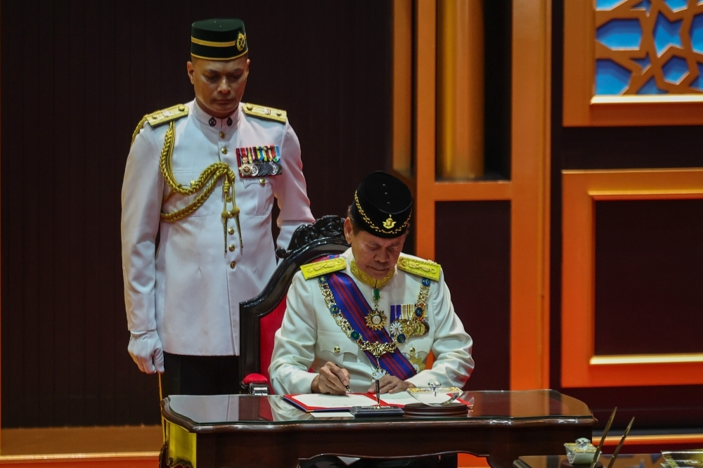 Ramli Ngah Talib sworn in as the ninth Yang Dipertua Negeri of Penang