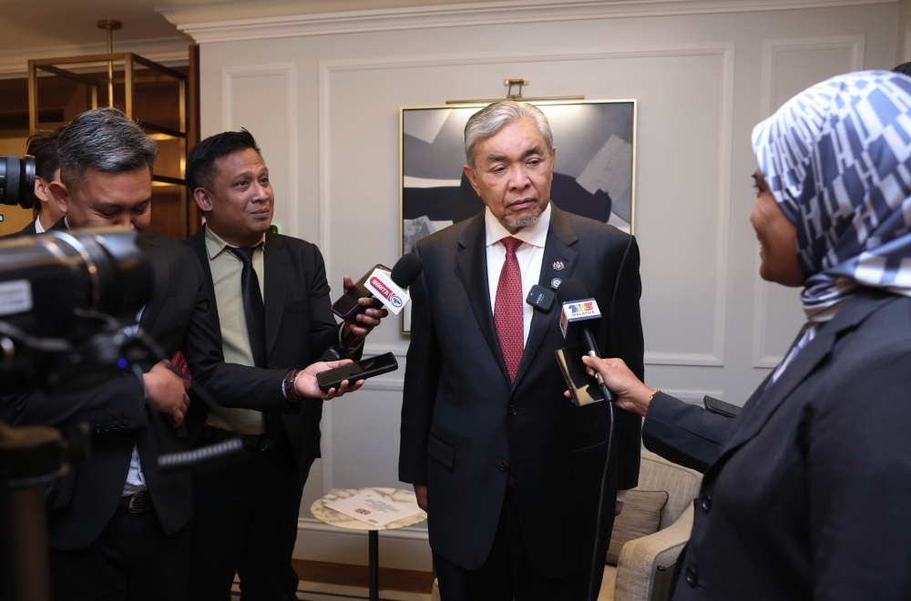 DPM Zahid sees silver lining in US visa issues, calls for stronger UK-Malaysia education ties