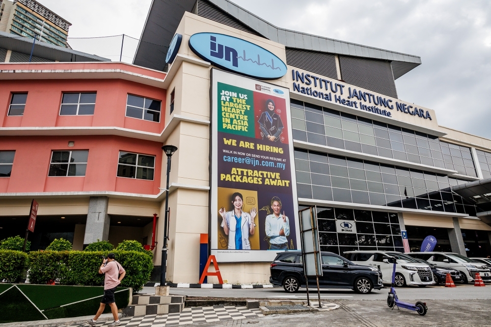  Sultan of Brunei praises IJN’s ‘excellence and dedication’ after treatment during Malaysia visit