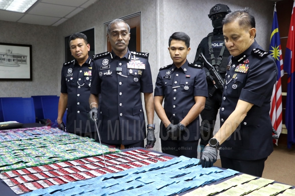 Johor cops bust drug ring using WeChat to cut deals, seize RM2.95m in narcotics