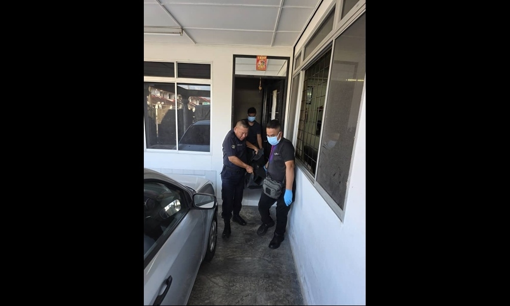 Kuching police find body of 66-year-old man after 10-day absence; case classified as sudden death