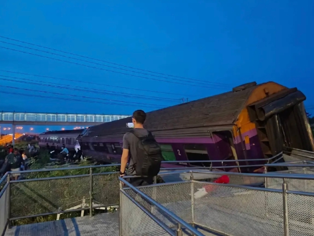 Bangkok-bound train derails in Thailand, 10 passengers injured