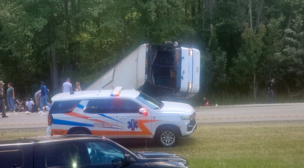 Tour bus with over 50 people from Niagara Falls to NYC flips on highway, child among dead