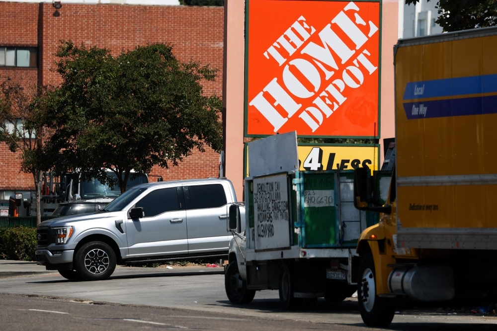 Fox films ICE agents in cowboy hats ambushing Latinos outside LA Home Depot despite court ban