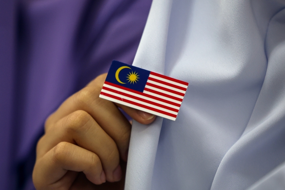 Education Ministry says spent RM8.4m on Jalur Gemilang badges for over 5 million students