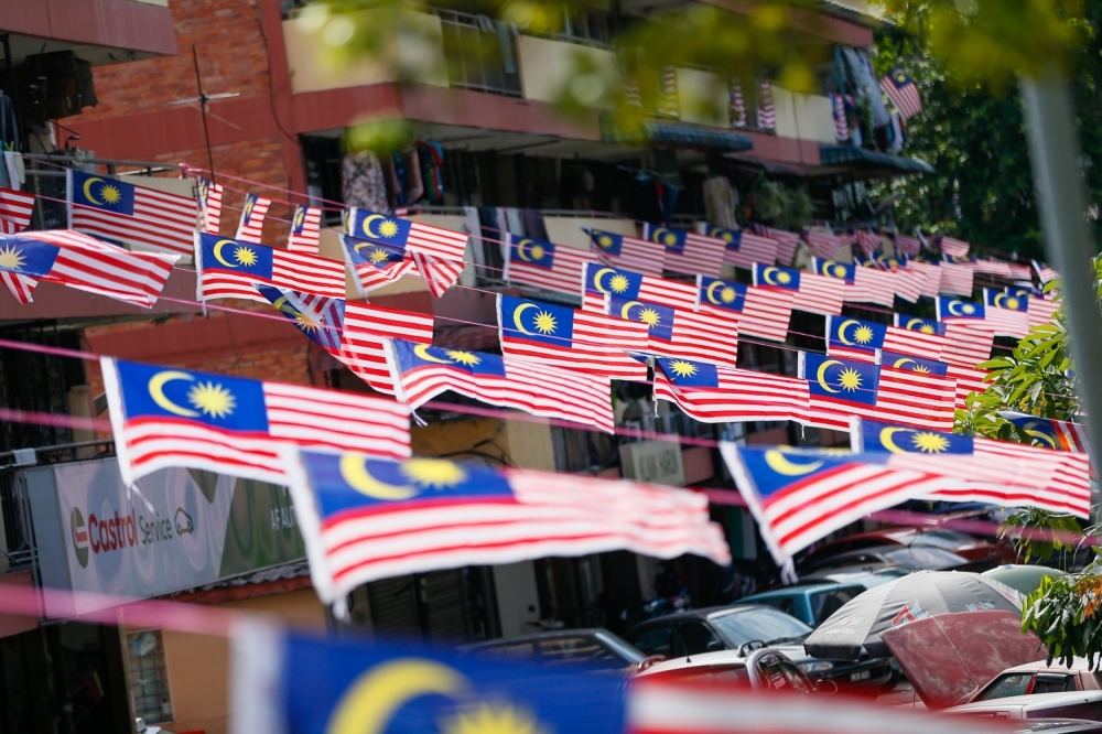 IGP warns of ‘unhealthy confrontation’, urges Umno Youth and DAP to call off rival Jalur Gemilang events in Penang