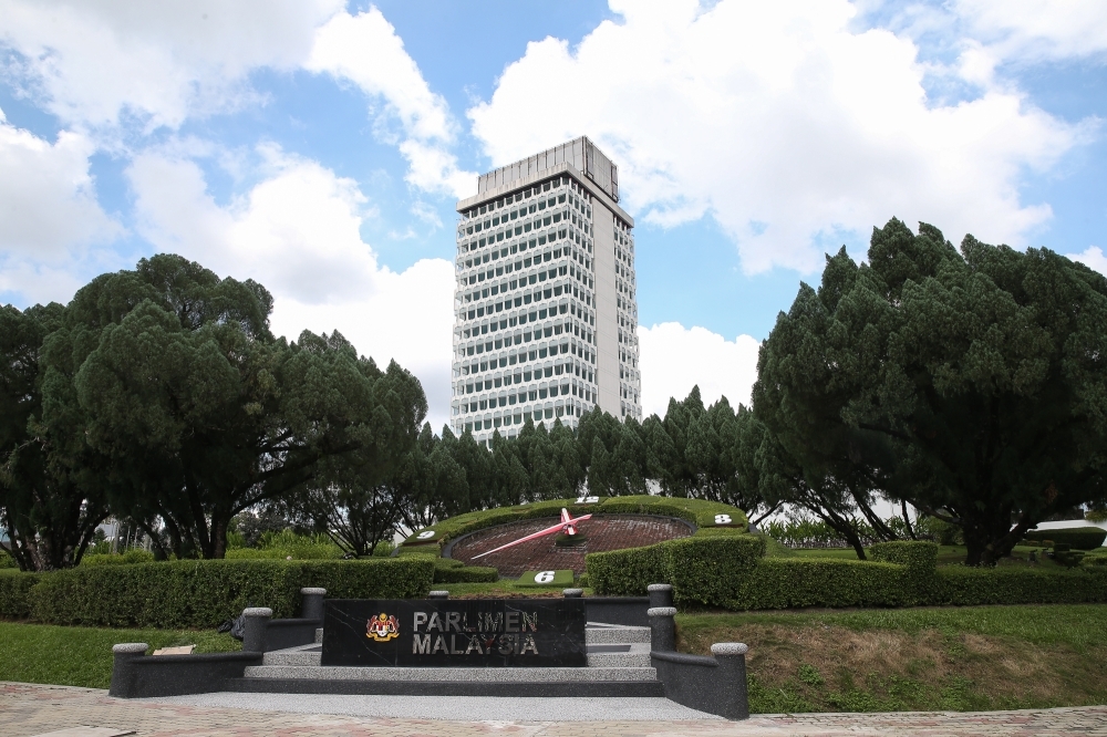 Espionage threats, Formula 1 return, and food security