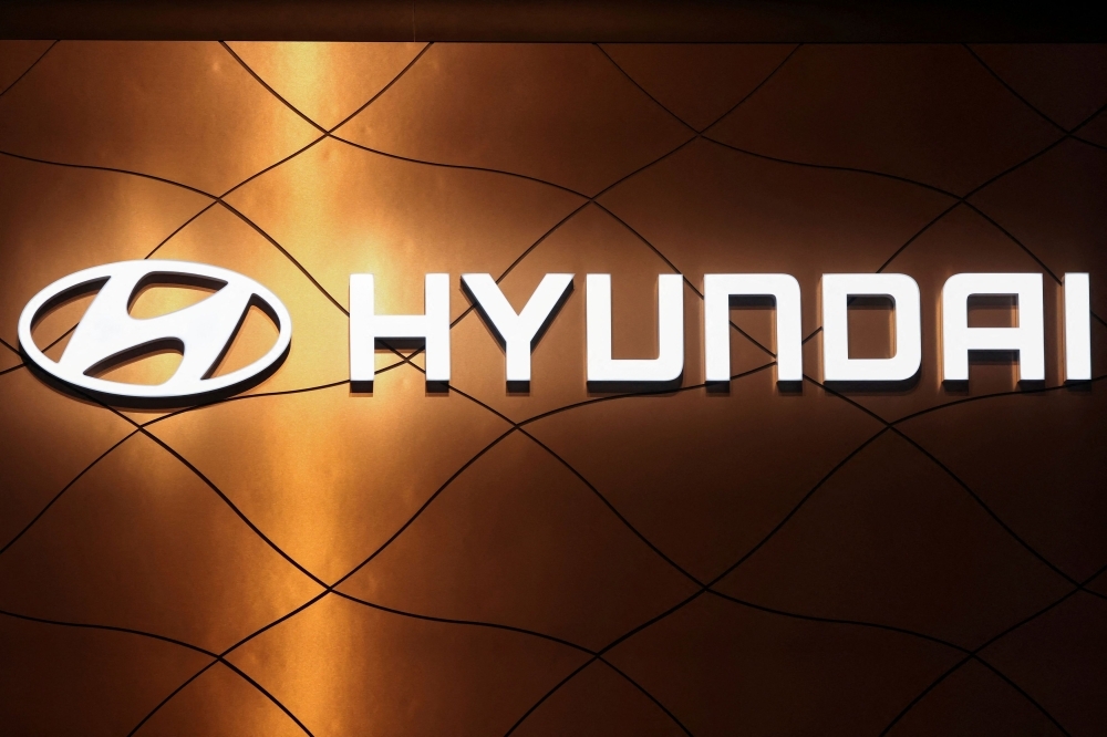US raids Hyundai-LG battery site, detains 475 over unlawful employment