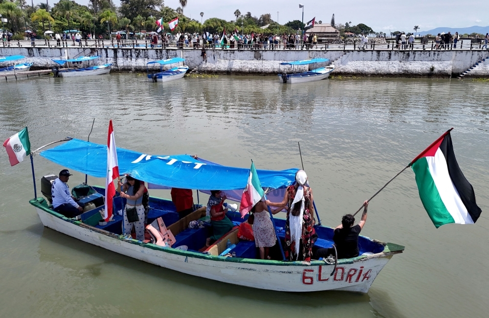Over 1,000 welcome Gaza-bound flotilla in Tunisia as boats carrying Greta Thunberg dock