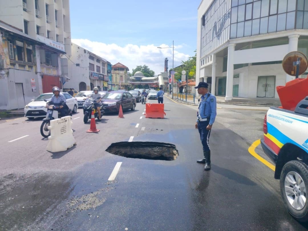 Penang’s Jalan Burma sinkhole: Pipe replacement work to take five days
