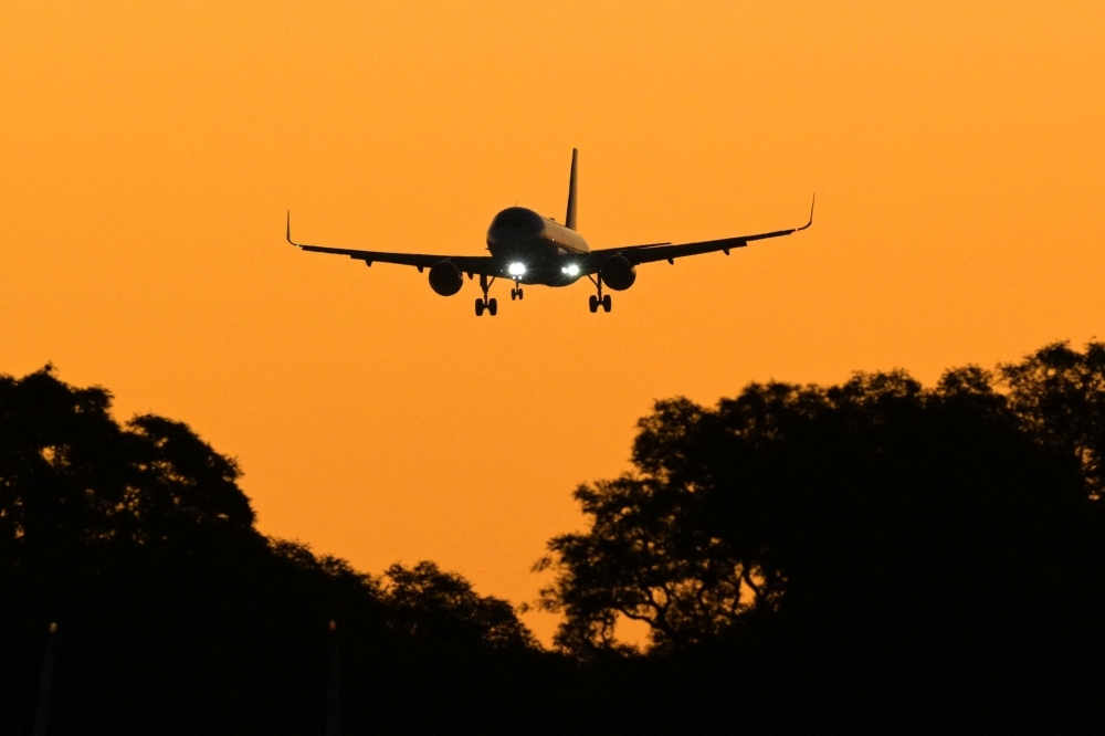 Chinese tourists arrested in Semporna after using fake bomb threat to change flight seats