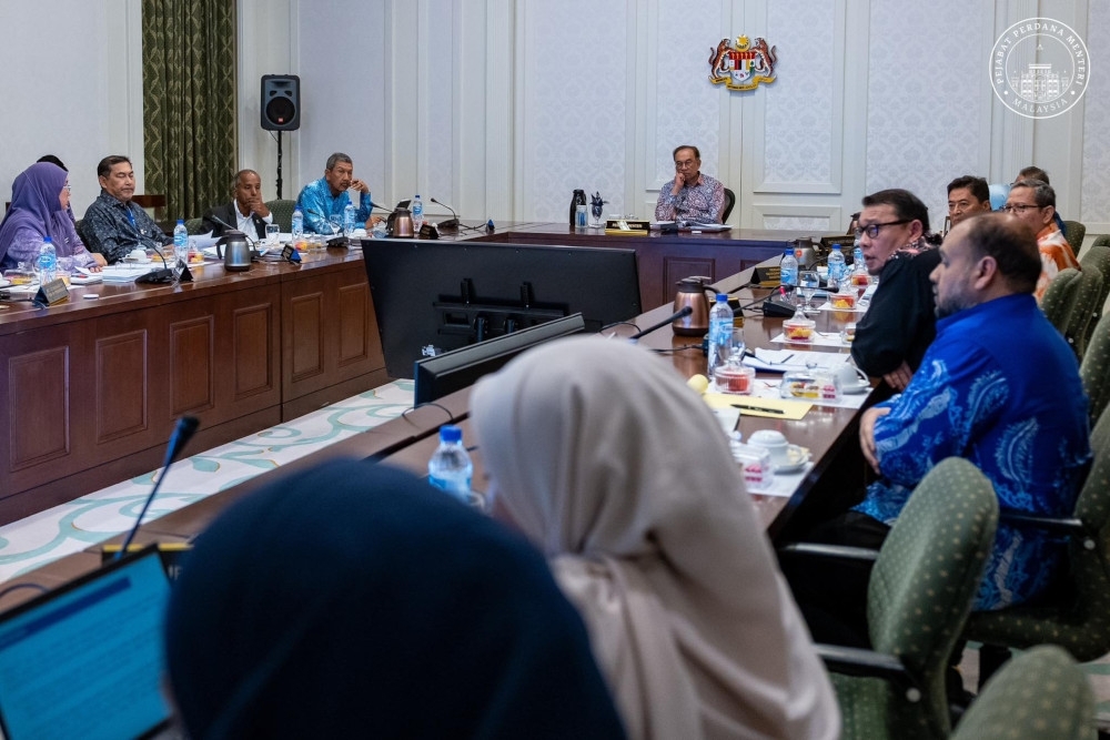 Govt greenlights high-tech CCTV at all MMEA detention centres, AADK lockups, says Anwar