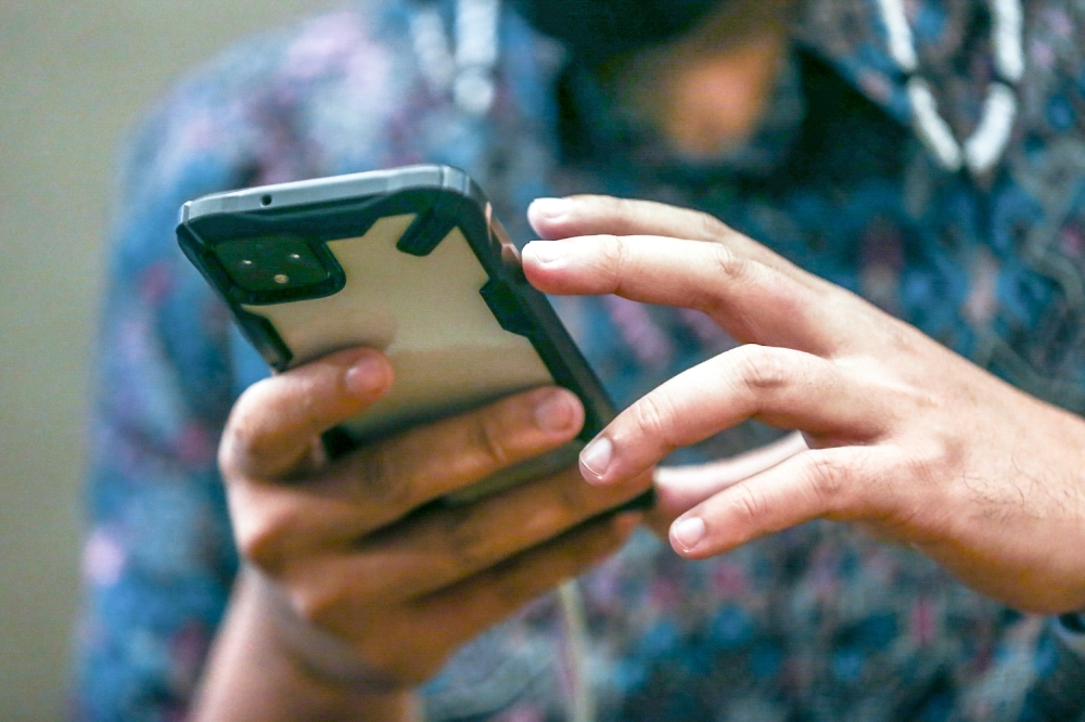 Public warned after QR code on Bandar Utama stabbing victim’s obituary replaced with scammers’ accounts