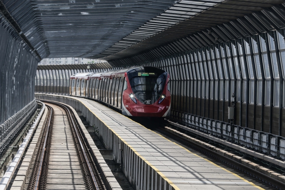 MRT Putrajaya line faces continued disruptions; free feeder buses and alternative routes advised