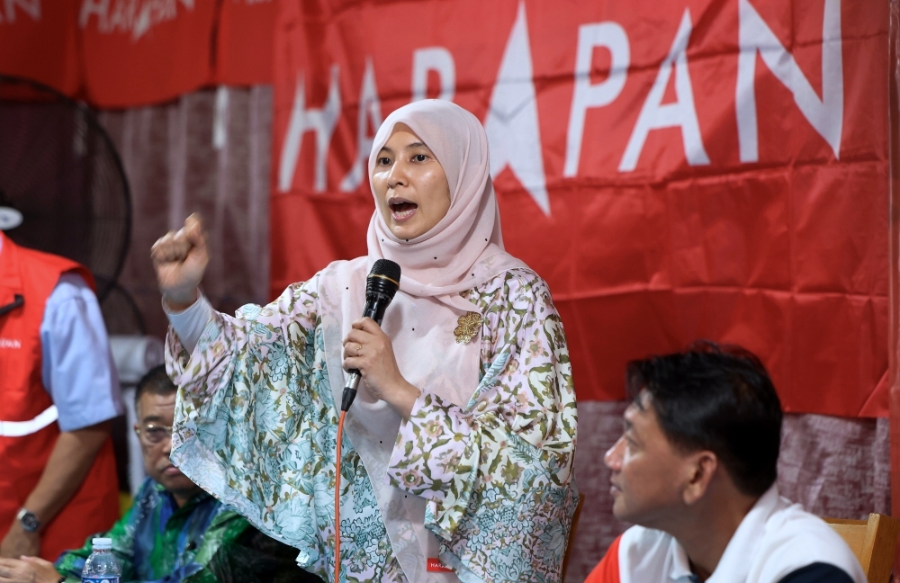 Anwar dismisses talk of Nurul Izzah replacing Amirudin as Selangor MB