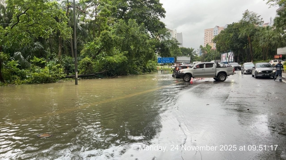 MBSA closes roads, Rapid KL suspends three bus routes after heavy rain