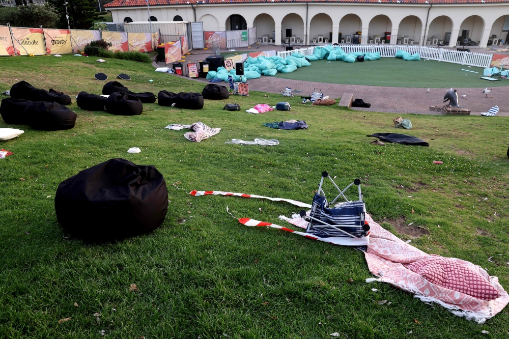 Bondi shooting leaves 16 dead as Australian police identify father-and-son gunmen in alleged antisemitic attack