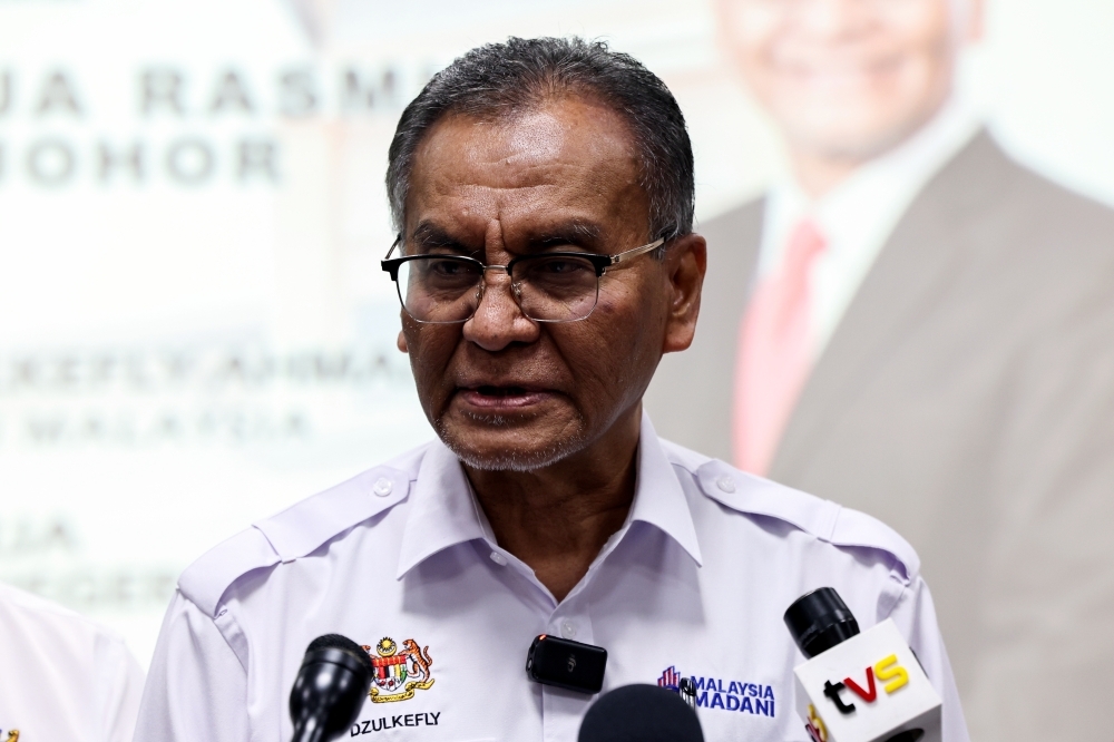 Govt moving towards full vape and e-cigarette ban, says health minister