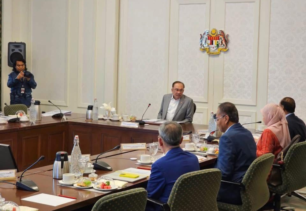PM tells JKR to speed up Sarawak Cancer Centre project, tender by 1Q 2026