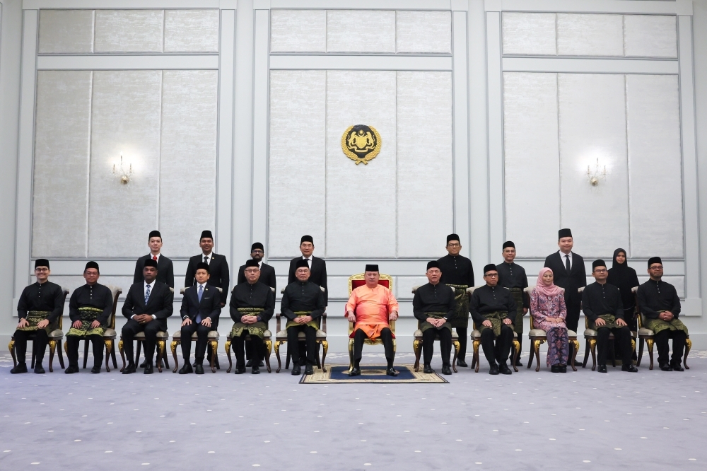 Seven ministers, eight deputy ministers officially sworn in following Madani Cabinet reshuffle