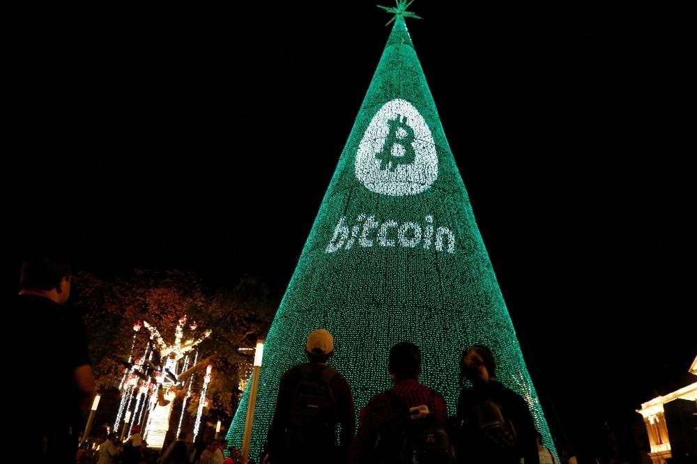 Crypto crash course: How plunging bitcoin prices shake companies