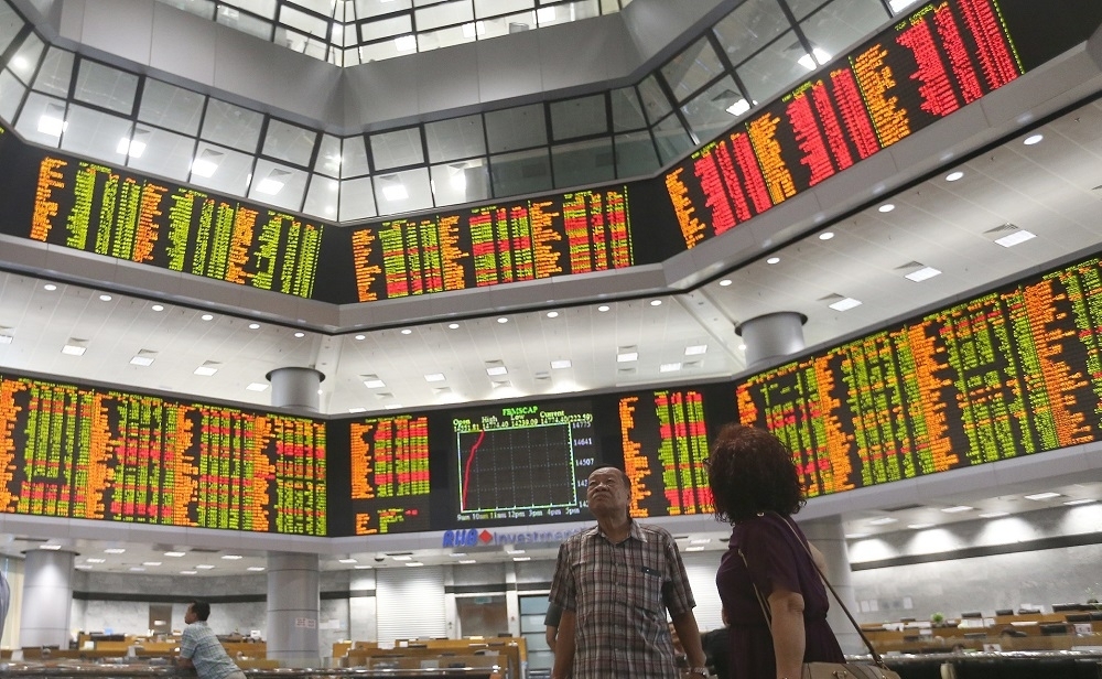 Bursa Malaysia turns choppy amid energy, plantation heavyweights selloff