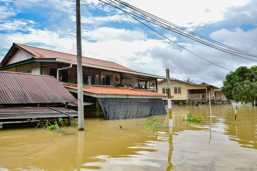 Sarawak floods worsen as 41 relief centres open, evacuee numbers climb