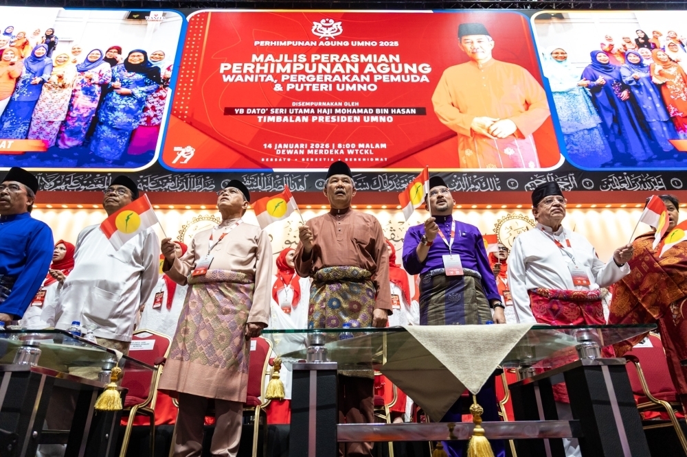 Tok Mat says past time for Umno to ‘stop selling history, start selling the future’