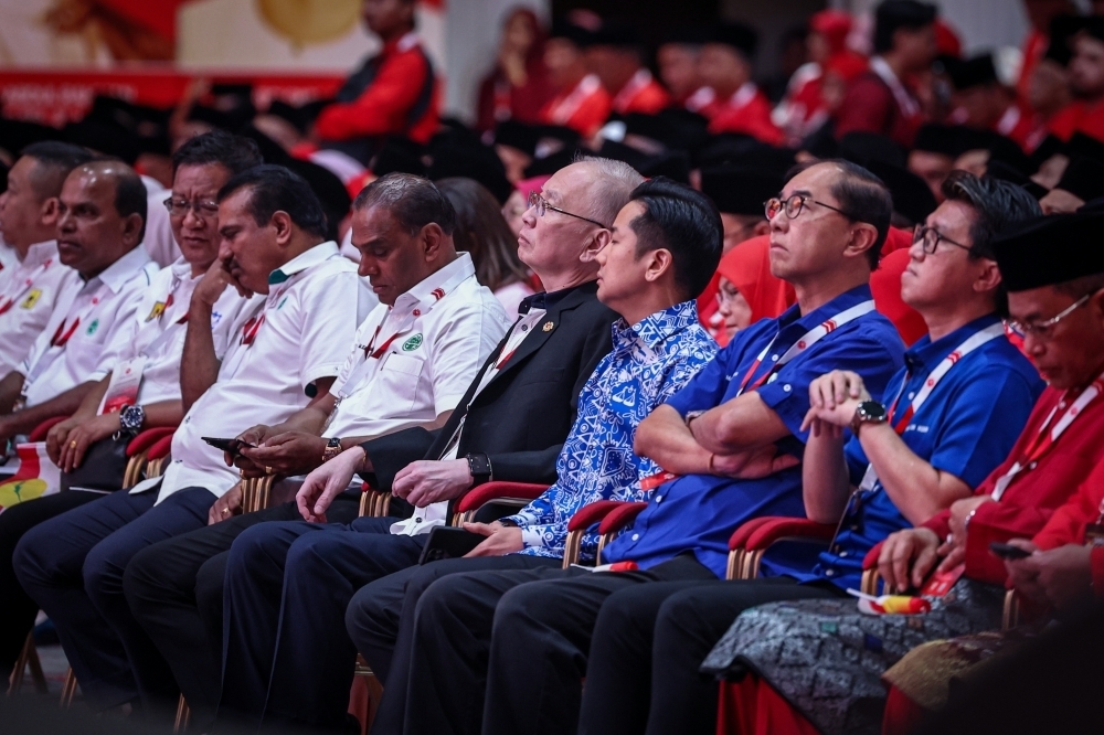 Zahid says ‘storm in teacup’ over after MIC reps show up for Umno assembly