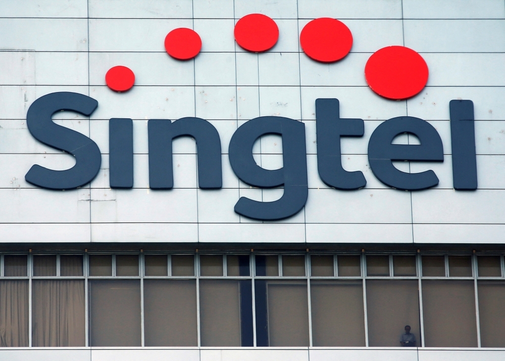 Customers told to reboot phones as Singtel recovers from nine-hour mobile blackout across Singapore