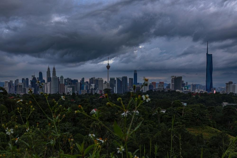 MetMalaysia warns of heavy rain and strong winds across KL, Selangor, five other states