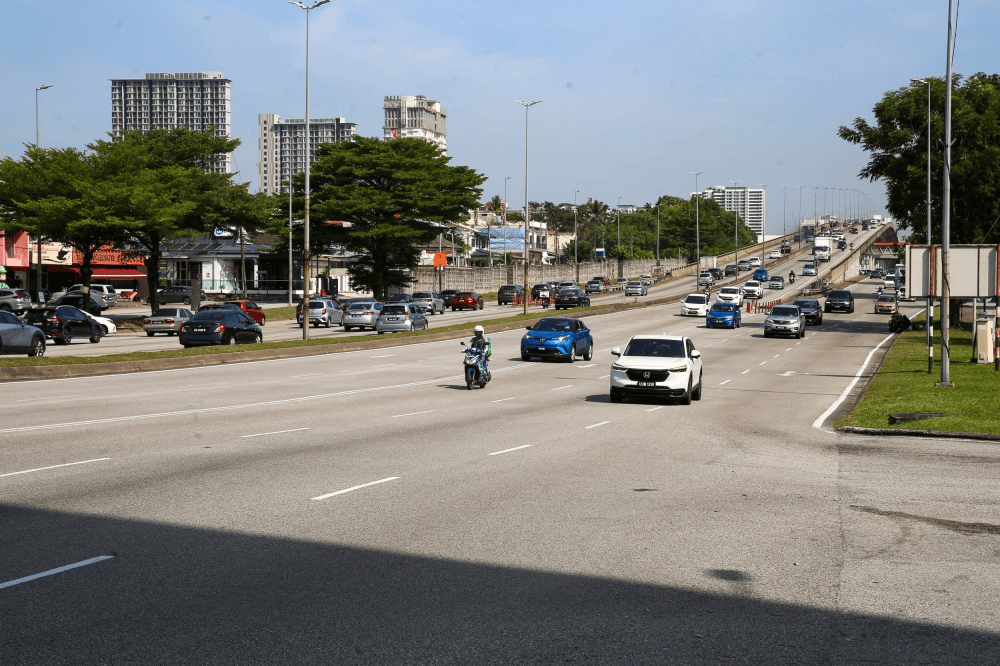 Binastra wins RM316.5m Subang Jaya mixed development job, but shares dip to RM2.03 in midday trade