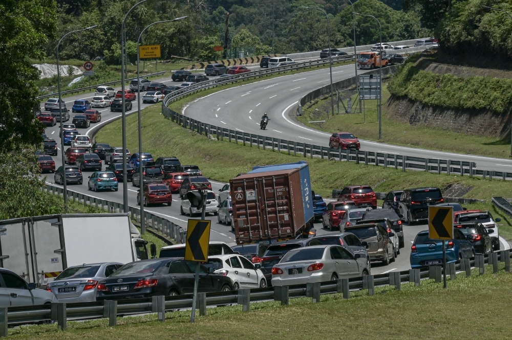 PLUS expects heavy traffic until night as festive travel peaks ahead of Aidilfitri