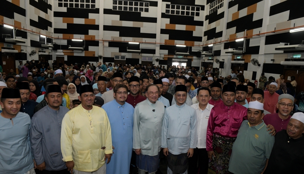 ‘Celebrate, but be prudent’: Anwar urges moderation this Aidilfitri as global conflicts strain prices