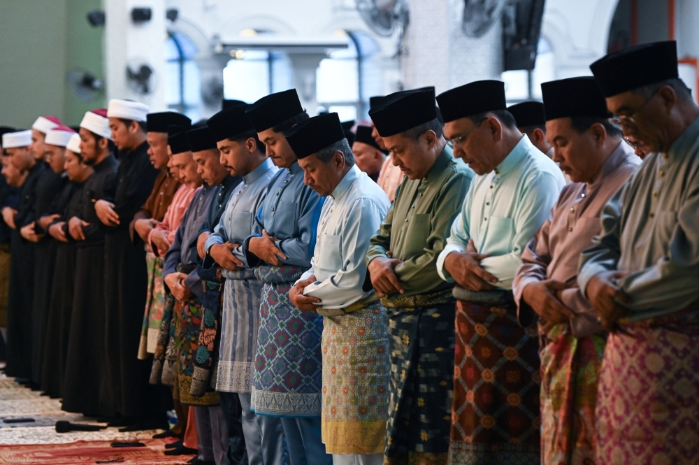Sultan Mizan calls for Aidilfitri to serve as a bridge to strengthen unity