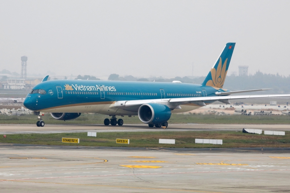 Vietnam Airlines to cut domestic flights over fuel shortage from Mideast war