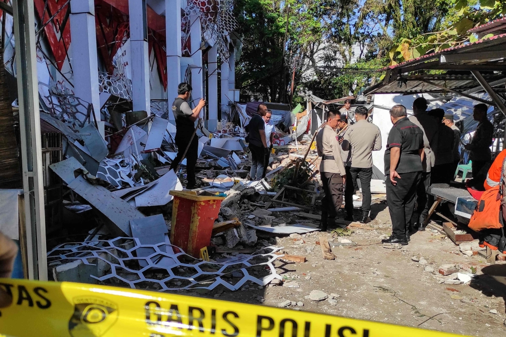 Tsunami alert lifted following 7.4 quake off Indonesia, says warning centre