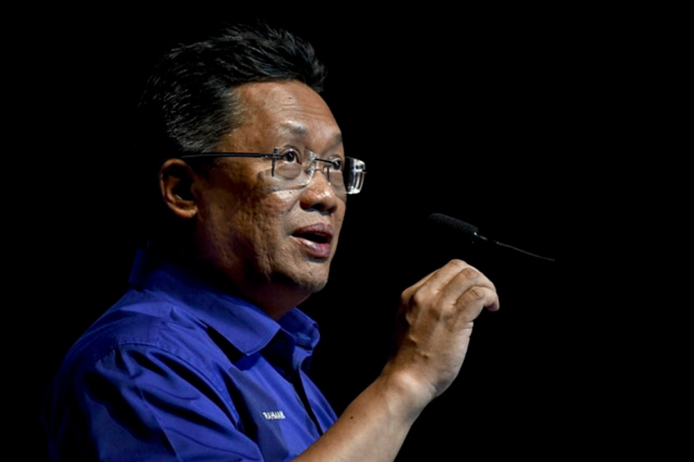 Abdul Rahman Dahlan steps down in Tuaran Umno chief, says time to pass the baton
