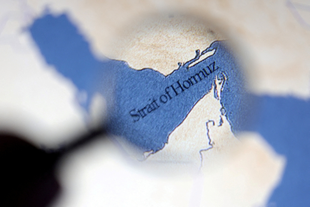 Sanctioned China tanker turns back toward Strait of Hormuz a day after Gulf exit as US blockade holds