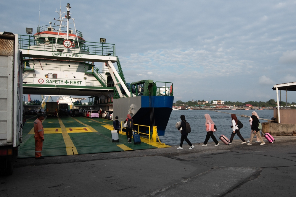 Transport Ministry rolls out tiered ferry surcharge from April 20, exemptions for daily commuters and locals