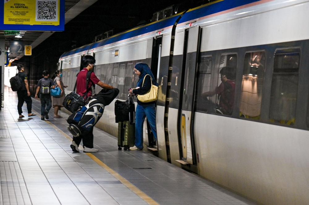 Bad WiFi on trains? Govt tells telcos to fix internet on KL-Segamat route within one month